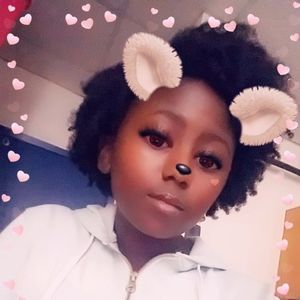 Meet your Posher, Dominique